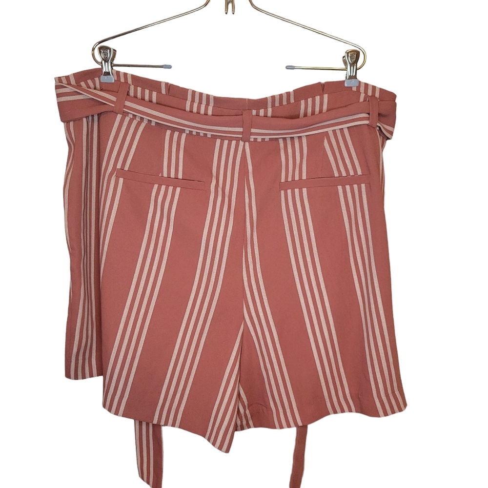 Torrid Self Tie Mid Short- Stripe Dusty Rose Shorts , Size 20 - Picture 4 of 6